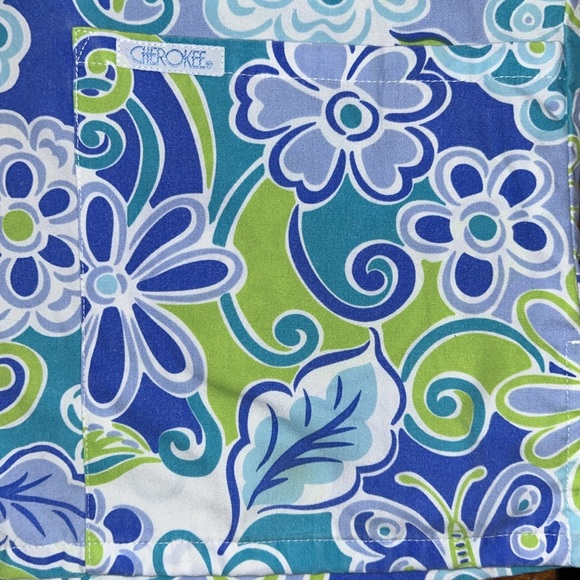 Cherokee  happy whimsical butterfly swirl garden wrap pattern scrub top - Picture 4 of 5